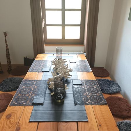 מונשאו Burgapartment Felsenhaeuschen מראה חיצוני תמונה