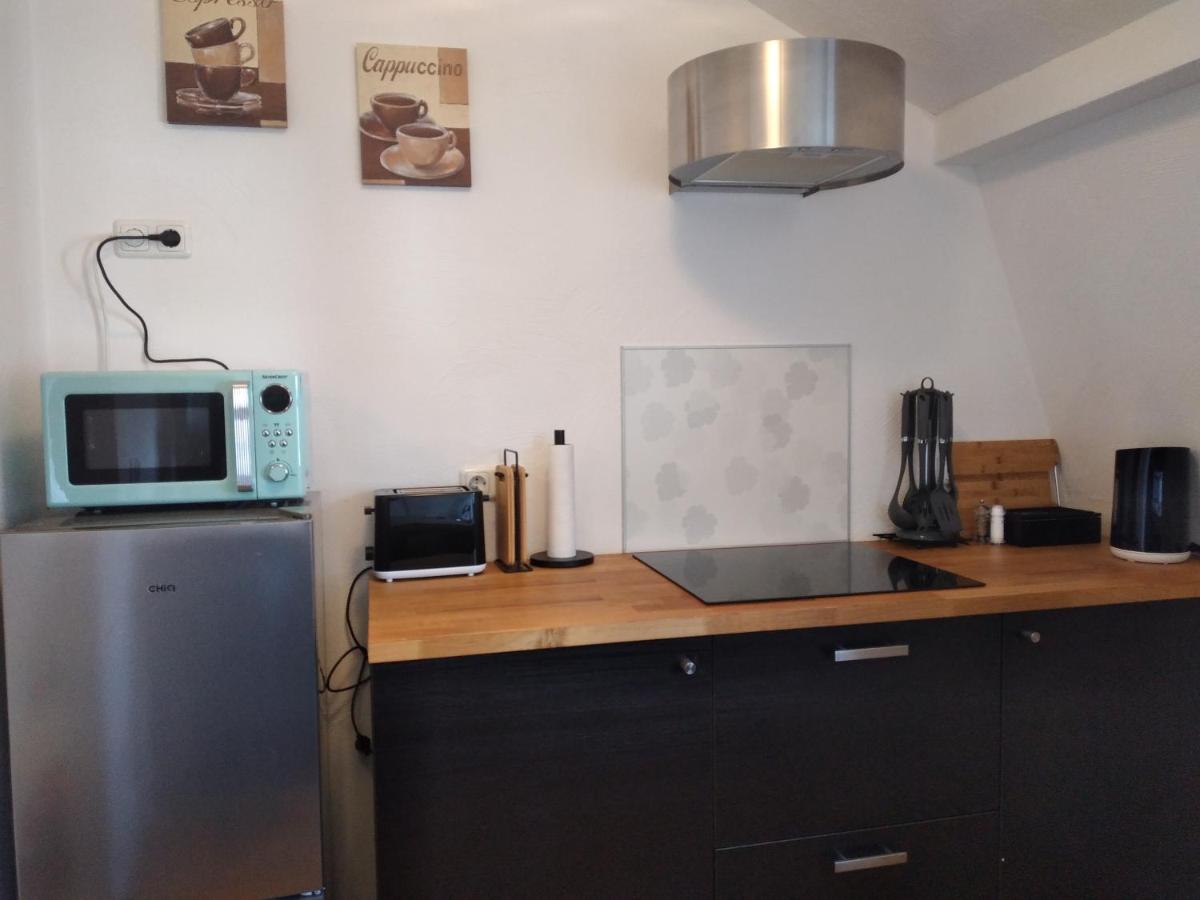 מונשאו Burgapartment Felsenhaeuschen מראה חיצוני תמונה