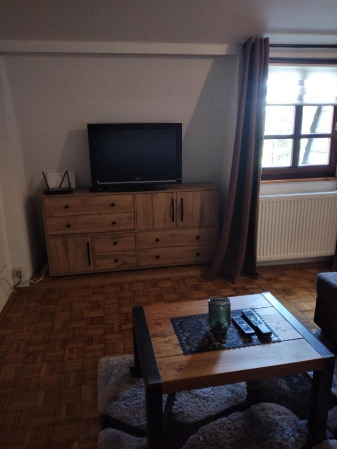 מונשאו Burgapartment Felsenhaeuschen מראה חיצוני תמונה