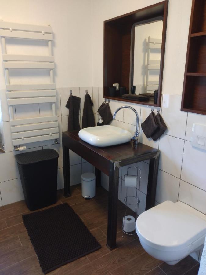 מונשאו Burgapartment Felsenhaeuschen מראה חיצוני תמונה